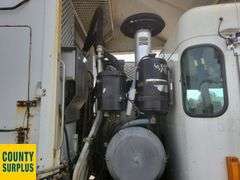 2016  Peterbilt  320  T/A  Refuse Truck