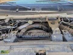 Non-Operable  2005  Ford  E-450  S/A  Passenger  Bus