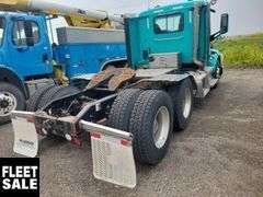 Non-Operable  2018  Peterbilt  .  T/A  Day Cab Tractor