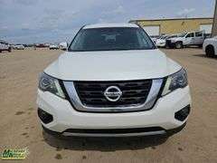 2019  Nissan  Pathfinder  4x4 SV 4dr SUV