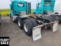 Non-Operable  2018  Peterbilt  .  T/A  Day Cab Tractor