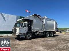2016  Autocar  Xpeditor  T/A  Refuse Truck