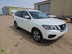 2019  Nissan  Pathfinder  4x4 SV 4dr SUV