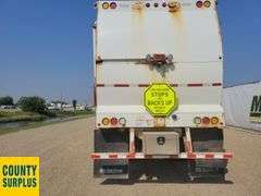 2020  Peterbilt  520  T/A  Refuse Truck