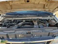 Non-Operable  2005  Ford  E-450  S/A  Passenger  Bus