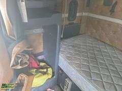 2013  Mack  Pinnacle  Tri  Wet Kit Sleeper Tractor