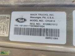 2013  Mack  Pinnacle  Tri  Wet Kit Sleeper Tractor