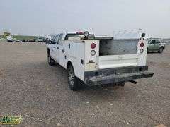 Non-Operable  2015  GMC  Sierra   4x4  S/A  Service Truck