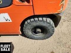 Toyota  7FGU25  3750  LBS  Forklift