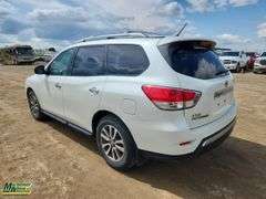 2016  Nissan  Pathfinder