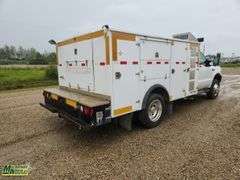 2004  Ford  F-550 Super Duty  S/A  Service Truck