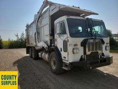 2020  Peterbilt  520  T/A  Refuse Truck