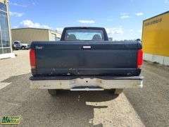 1995  Ford  F-250  2dr XL 4WD 7.3L DSL Standard Cab LB HD