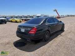 2011  Mercedes-Benz  S-Class  S-550 4Matic 4 Door