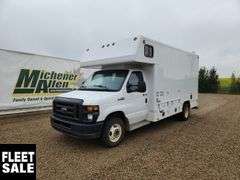 2012  Ford  E 450  S/A  Cube Van