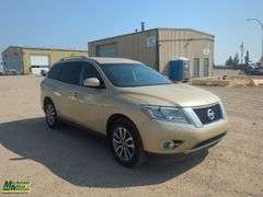 2013  Nissan  Pathfinder  4WD SV 4dr SUV