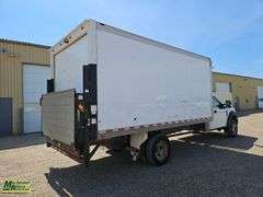 2017  Ford  F-450 Super Duty  S/A  Van Body Truck