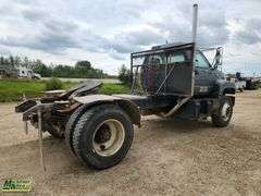 1994  GMC  TopKick C7500  T/A  Day Cab Tractor