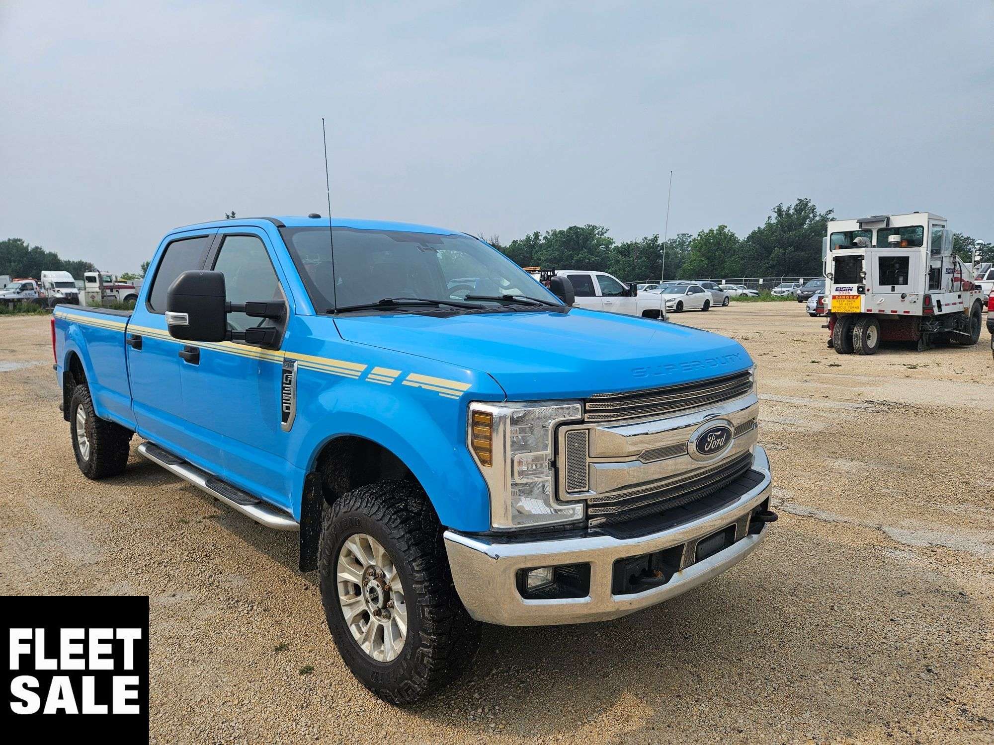 2017 Ford F-350 Super Duty 4x4 XLT 4dr Crew Cab 6.8 ft. SB SRW