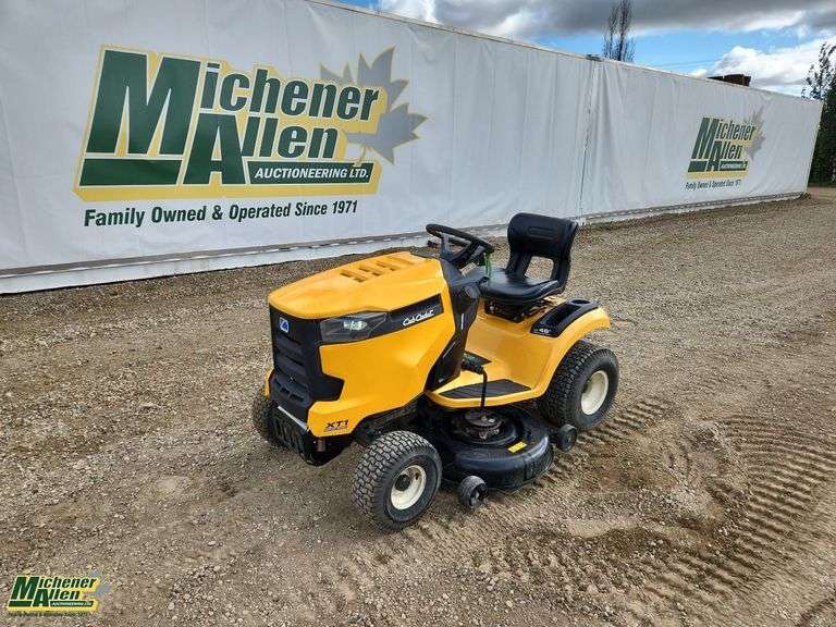 2017  Cub Cadet  13AXA1CT596  Mower