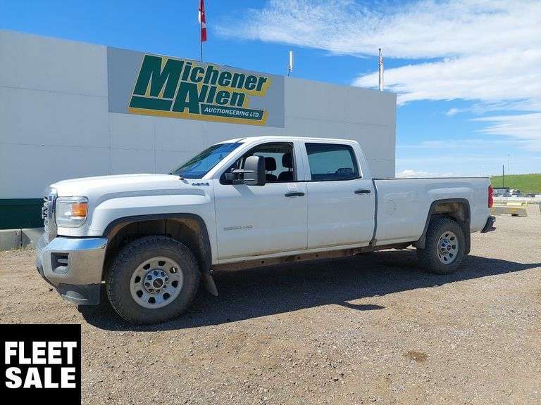 2019  GMC  Sierra 3500HD  4x4 Base 4dr Crew Cab