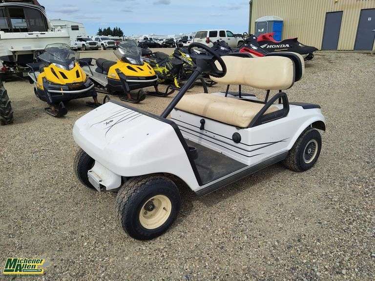2006  Club Car  Gas  Powered  Golf Cart