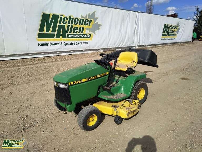 John Deere  Lx173  Mower