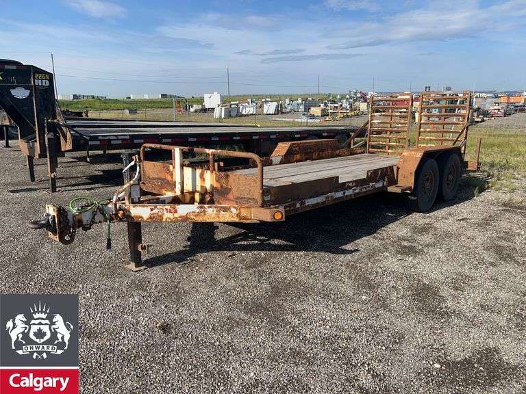 2005 Bow Ridge T/A 18 Car Trailer