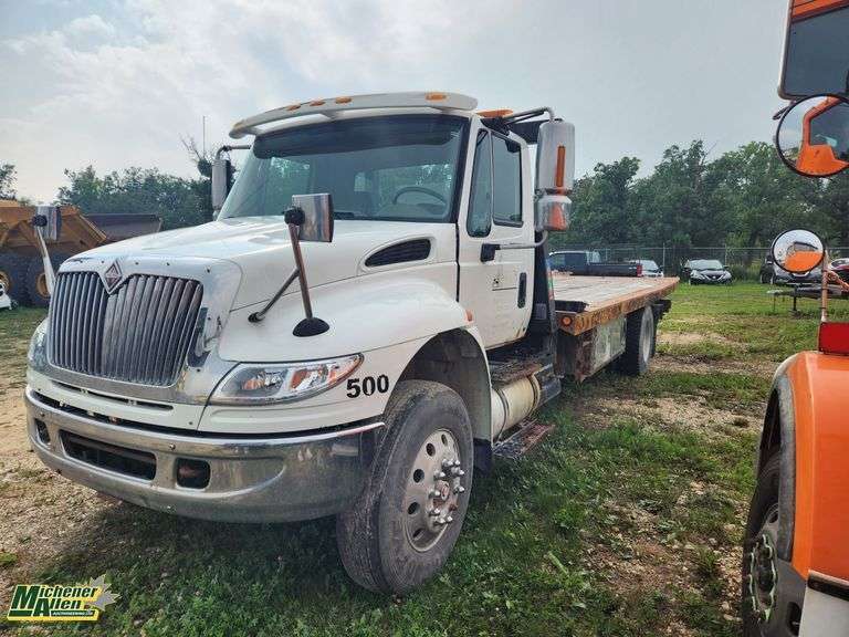 Non-Operable  2007  International  DuraStar 4400  S/A  Tilt Deck Tow Truck