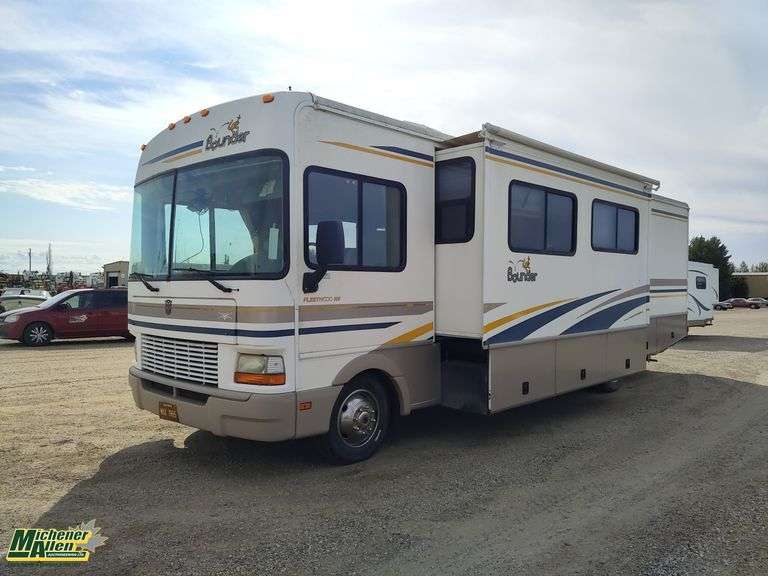 2002  Ford  Fleetwood   Bounder 31W Motorhome  44274  KM