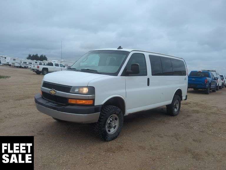 2017  Chevrolet  Express  4WD