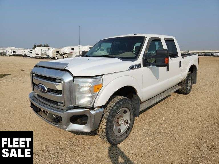 Non-Operable  2011  Ford  F-350 Super Duty  4x4 XLT 4dr Crew Cab 6.8 ft. SB SRW
