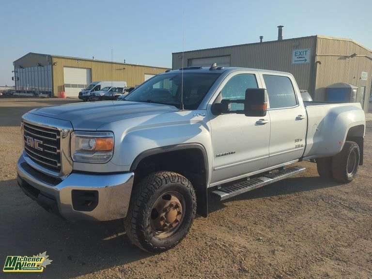 2019  GMC  Sierra 3500HD  4x4 SLE 4dr Crew Cab LB SRW