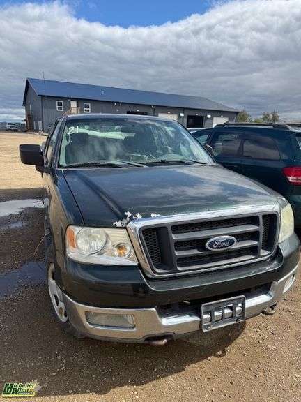 2004  Ford  F-150  4dr SuperCab XL 4WD Styleside 8 ft. LB