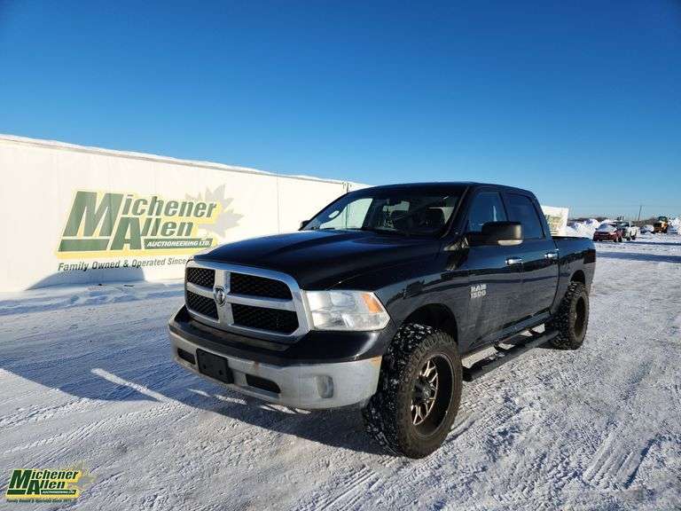2016  Ram  1500  4x4 SLT 4dr Crew Cab 5.5 ft. SB Pickup