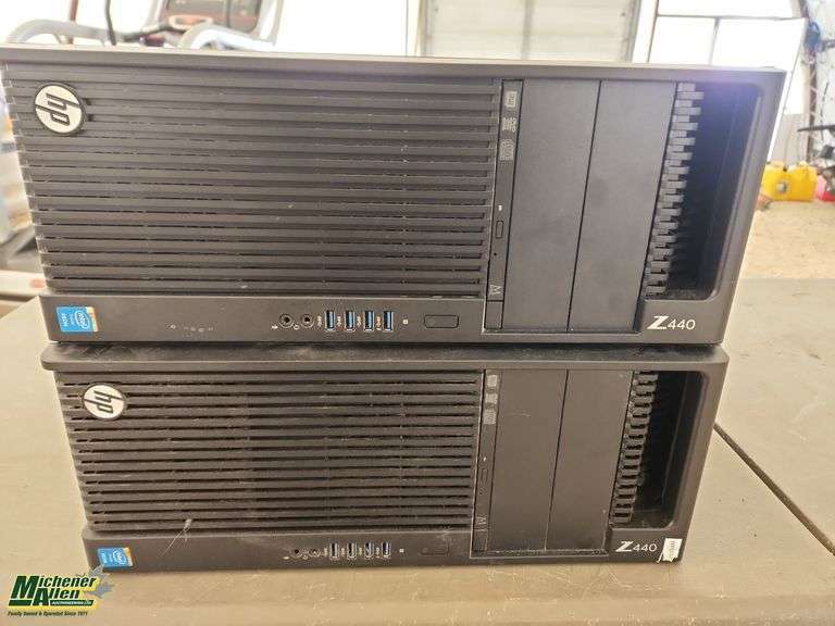 2 HP Z440 CPUs
