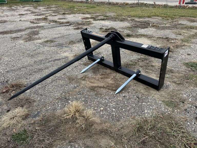 NEW TOMAHAWK BALE SPEAR