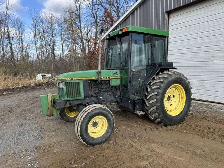 1997 John Deere 5500 Tractor