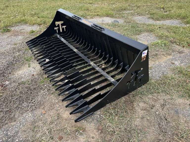 NEW TOMAHAWK ROCK BUCKET