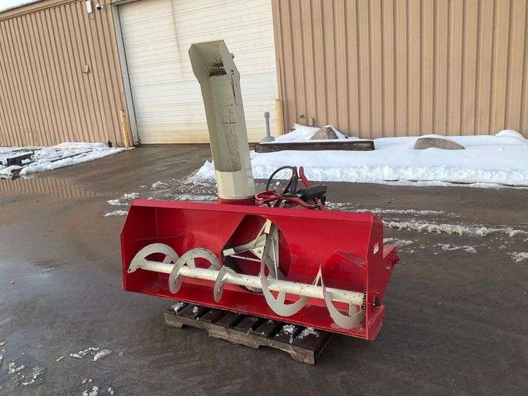 Buhler Farm King Y740 Snowblower