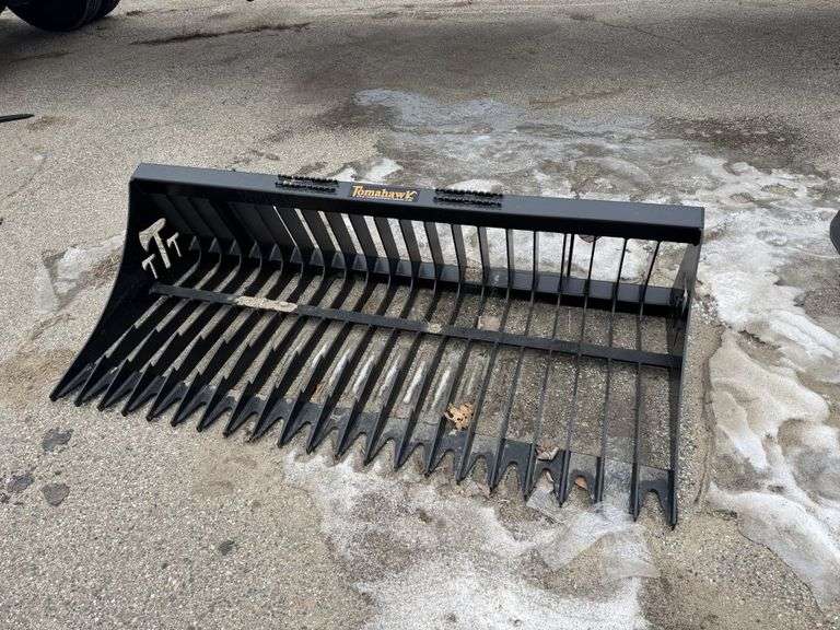 Tomahawk Rock Bucket, 72''