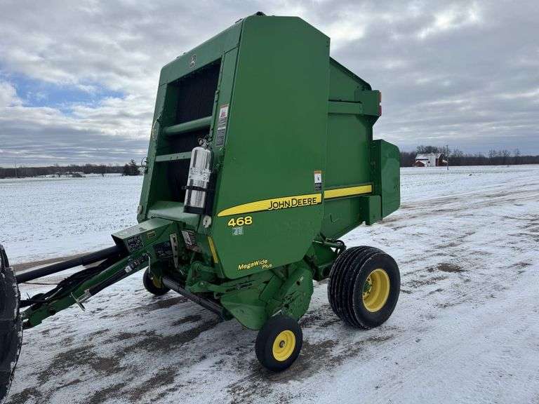 2008 John Deere 468 Round Baler
