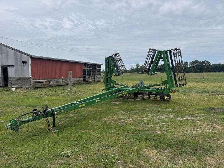 2009 John Deere 200 Rolling Basket Seed Bed Finishe