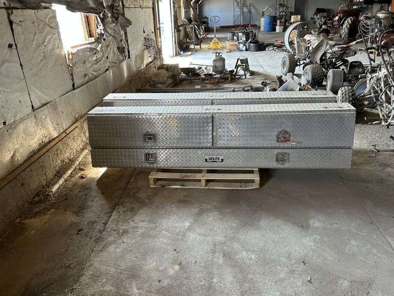 Brute aluminum side mounted boxes, 8'