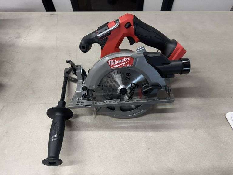 MILWAUKEE M18 6-1/2'' CIRCULAR SAW
