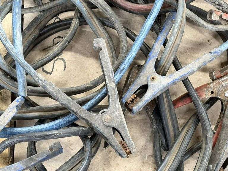 (5) sets of jumper cables