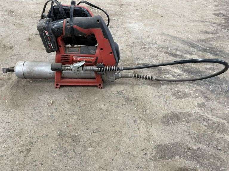 Milwaukee M12 battery grease gun with charger, 1 battery