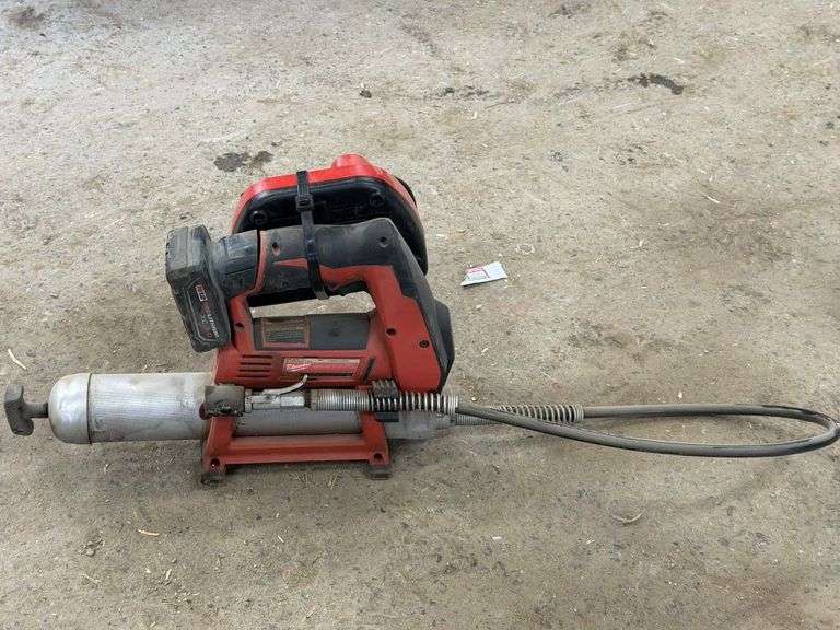 Milwaukee M12 battery grease gun with charger, 1 battery