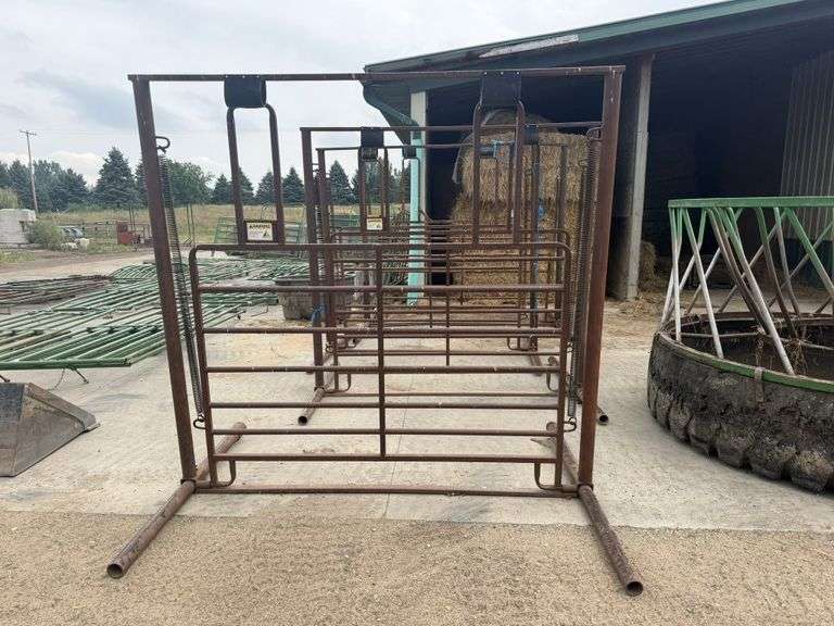 Pass-through gate