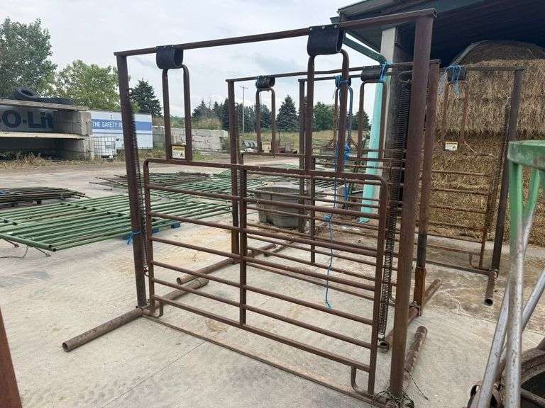 Pass-through gate